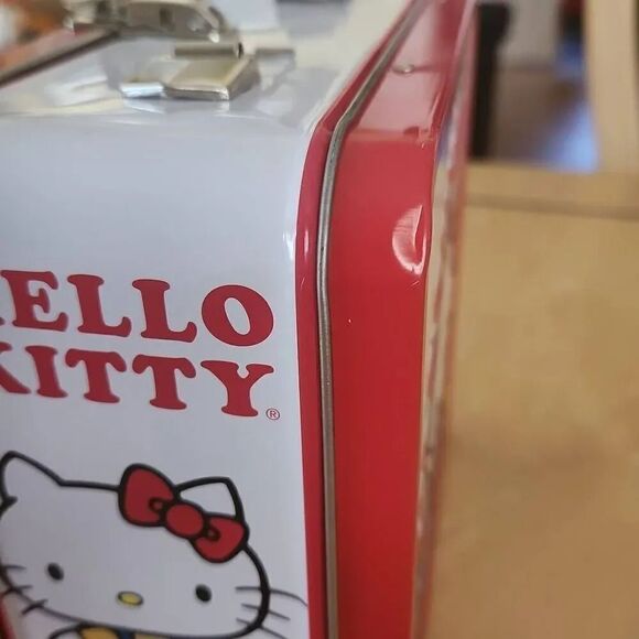 Loungefly Hello Kitty lunchbox 40th anniversary - Picture 4 of 8